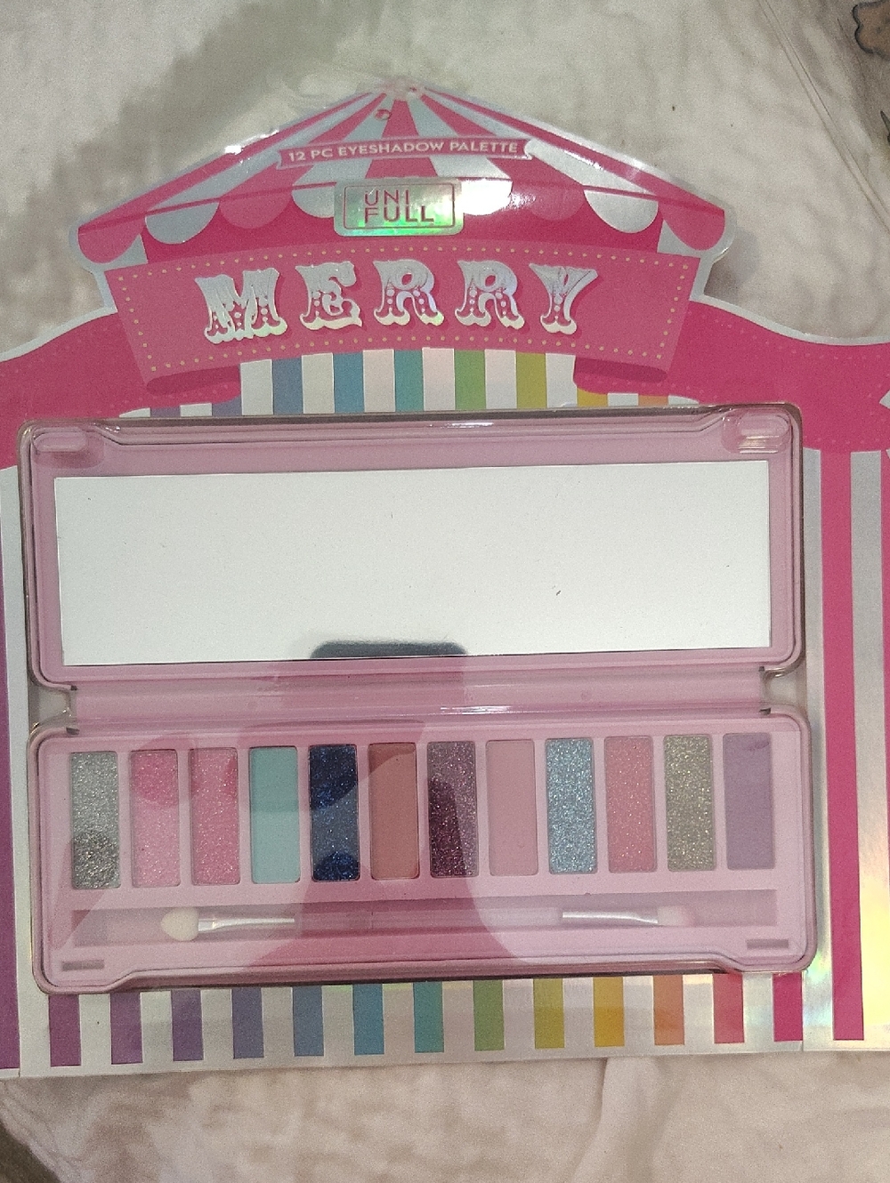 Merry 12-Color Pink Eyeshadow Palette by Uni Full